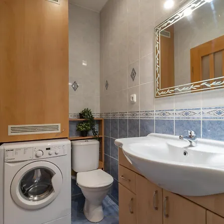 Apartamento Duplex 2br W. Ac In New Town *